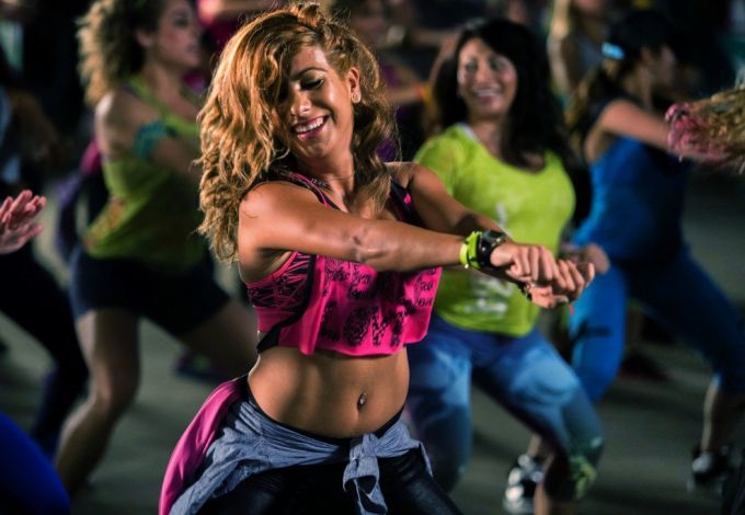 Ощутить зажигательные ритмы этого доминиканского танца и научиться красиво танцевать можно в новой группе студии танца «Sierra Maestra». На открытый урок 19 ноября приглашаются все желающие. Кроме того, пришедших ждёт бонус – скидка 20% на покупку абонемента!