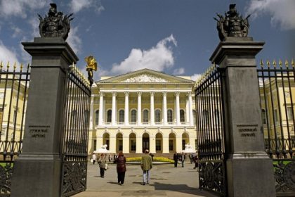 27 июля каждый, кто купит билет в Михайловский дворец или Корпус Бенуа, сможет посетить любой другой филиал музея на выбор бесплатно.
