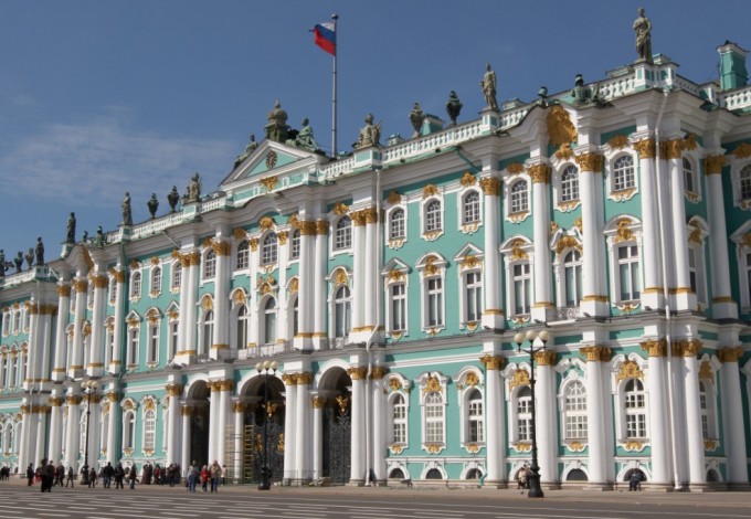 Петербуржцам представят более двухсот уникальных экспонатов знаменитого мастера. Помимо выставки, горожане смогут посетить различные лекции, мастер-классы, круглые столы, а также посмотреть 8 фильмов, которые покажут в залах музея.