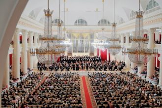 Петербуржцы смогут насладиться чередой классических выступлений за небольшую плату — в Филармонии устроят общедоступный концерт-марафон с единым билетом (200 рублей) на все выступления.