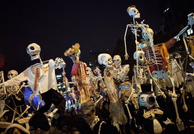 29 октября в центре Петербурга пройдет настоящий костюмированный парад в честь Хэллоуина. Принять участие в параде сможет любой желающий.