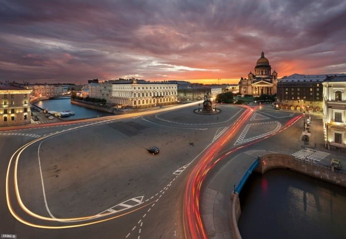Рассказываем о восьми главных рекордах Петербурга: от самого широкого моста до самой узкой улицы, от самого высокого дома до самой глубокой станции. 