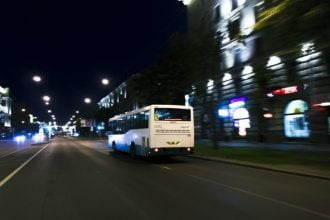 4 ноября в России пройдет праздник День народного единства. В связи с этим в Петербурге в ночное время суток запустят рейсовые автобусы, которые будут дублировать линии метро. Автобусы будут ходить в ночь на 4, 5, 6 ноября.