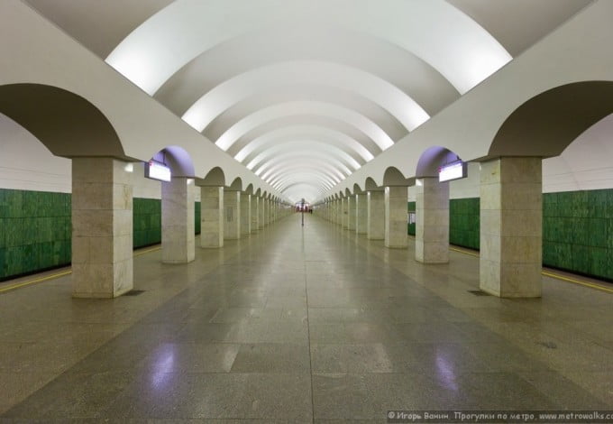 Станция метро «Лесная» уйдет на ремонт, начиная с 16 января. Работы будут вестись 11 месяцев и закончатся 15 декабря 2017 года. В течение всего этого времени станция будет недоступна для пассажиров.