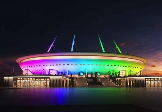 Следующий фестиваль света в Петербурге состоится в апреле. Новыми локациями для проведения светового шоу станут «Зенит-Арена», участок ЗСД и новый пешеходный мост.