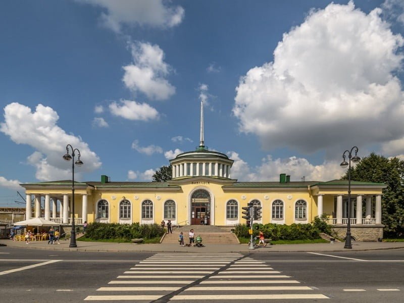 Железнодорожный вокзал Павловска  