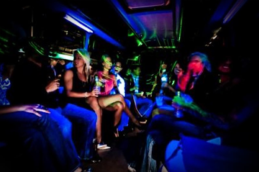 "Эксклюзивная вечеринка в Party Bus"
