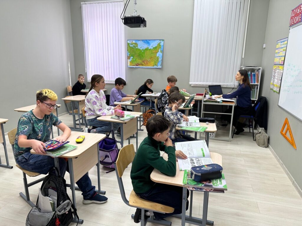 Интерактивное обучение в частной школе Startschool в Пушкинском районе
