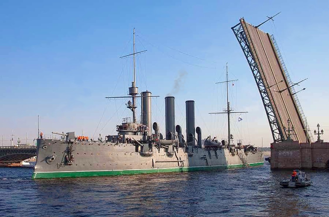 Легендарный крейсер возглавит парад кораблей 31 июля, в день Военно-морского флота.