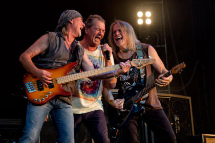 Легендарная группа Deep Purple, в рамках мирового прощального тура, исполнит свои самые зажигательные песни в Петербурге. Коллектив приедет в Северную столицу, 1 июня в рамках тура, организованного в честь 50-летия со дня начала их карьеры, а также в поддержку последнего альбома «Infinite».