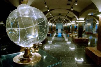 «Вселенная воды» — так называется один из самых необычных музейных комплексов Санкт-Петербурга. Он расположен на Шпалерной улице, 56, напротив Таврического дворца.  